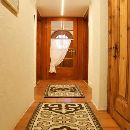 Surlej Apartament *